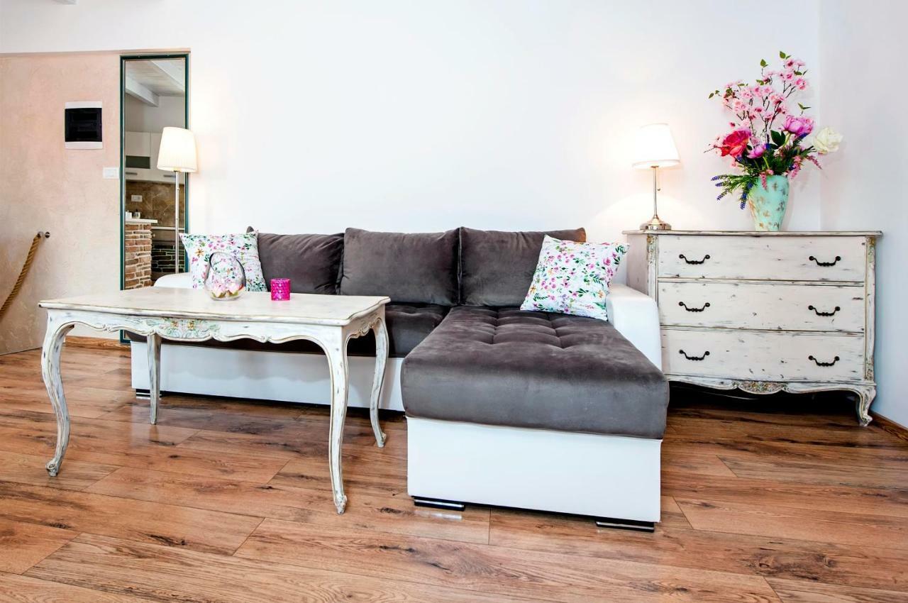 Apartment Casa Alek 로비니 외부 사진