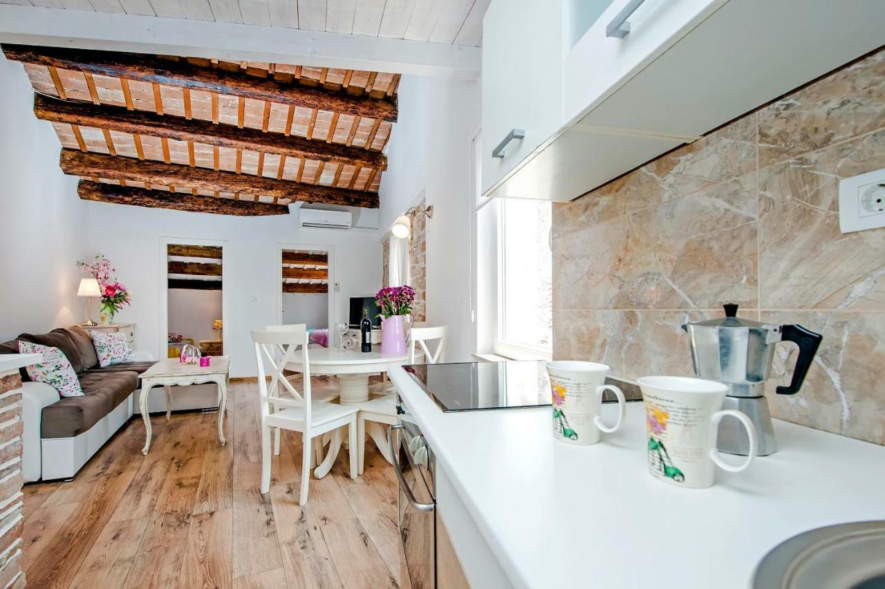 Apartment Casa Alek 로비니 외부 사진
